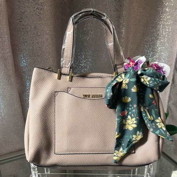 Steve Madden Handbags - STEVE MADDEN Gray Vegan Leather Satchel/Crossbody with Floral Twilly NWT